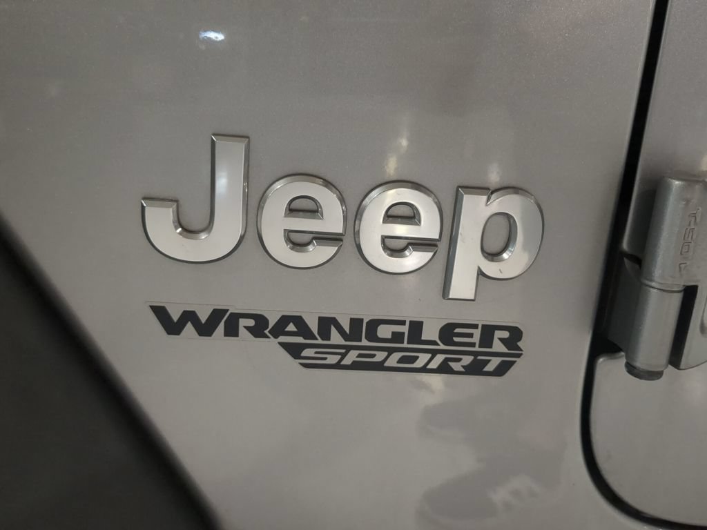 Used 2018 Jeep Wrangler Sport AWD/4WD image 12