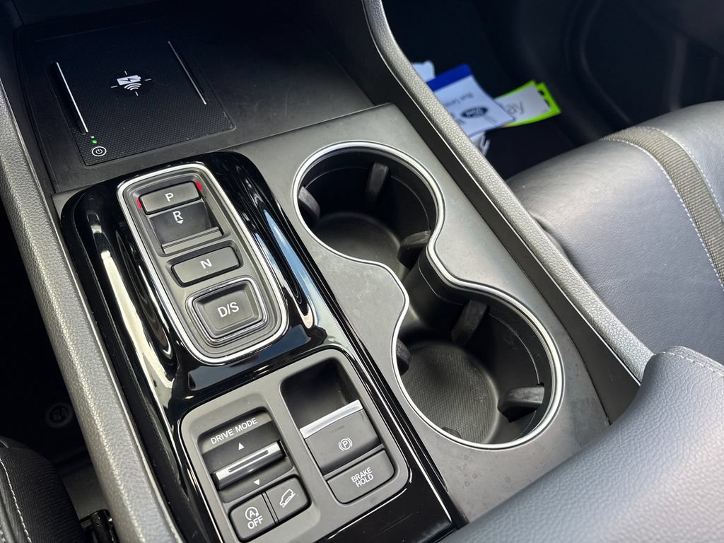 Used 2024 Honda Pilot Touring image 13