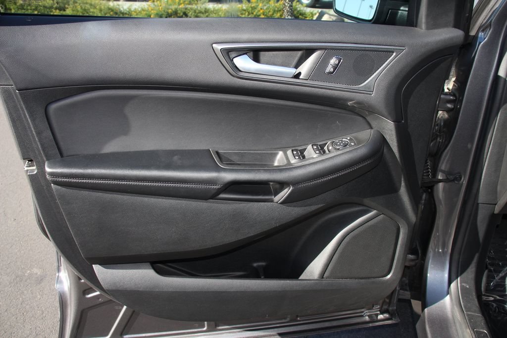 Certified 2023 Ford Edge SE w/ Black Appearance Package AWD/4WD image 23