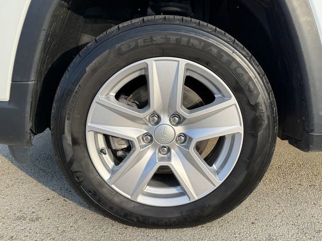 Used 2022 Jeep Compass Latitude w/ Sun and Sound Group AWD/4WD image 13