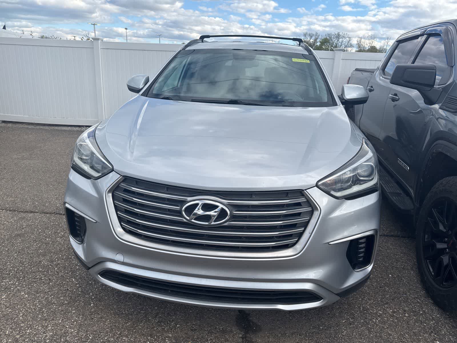Used 2018 Hyundai Santa Fe SE w/ Cargo Package AWD/4WD image 28