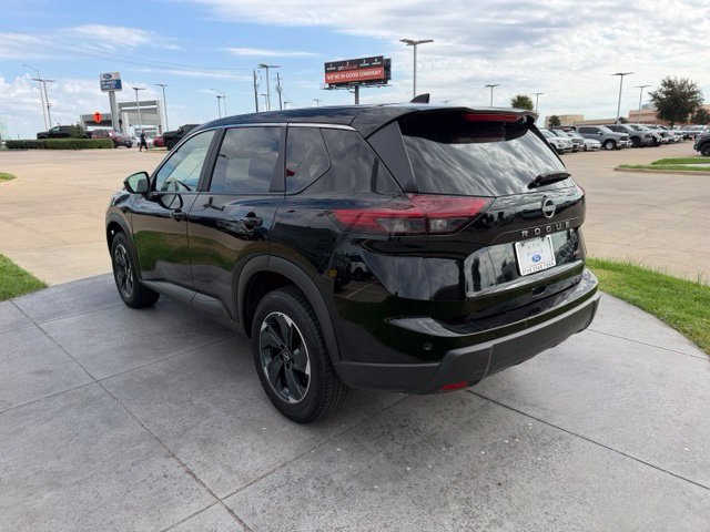 Used 2025 Nissan Rogue SV AWD/4WD image 5
