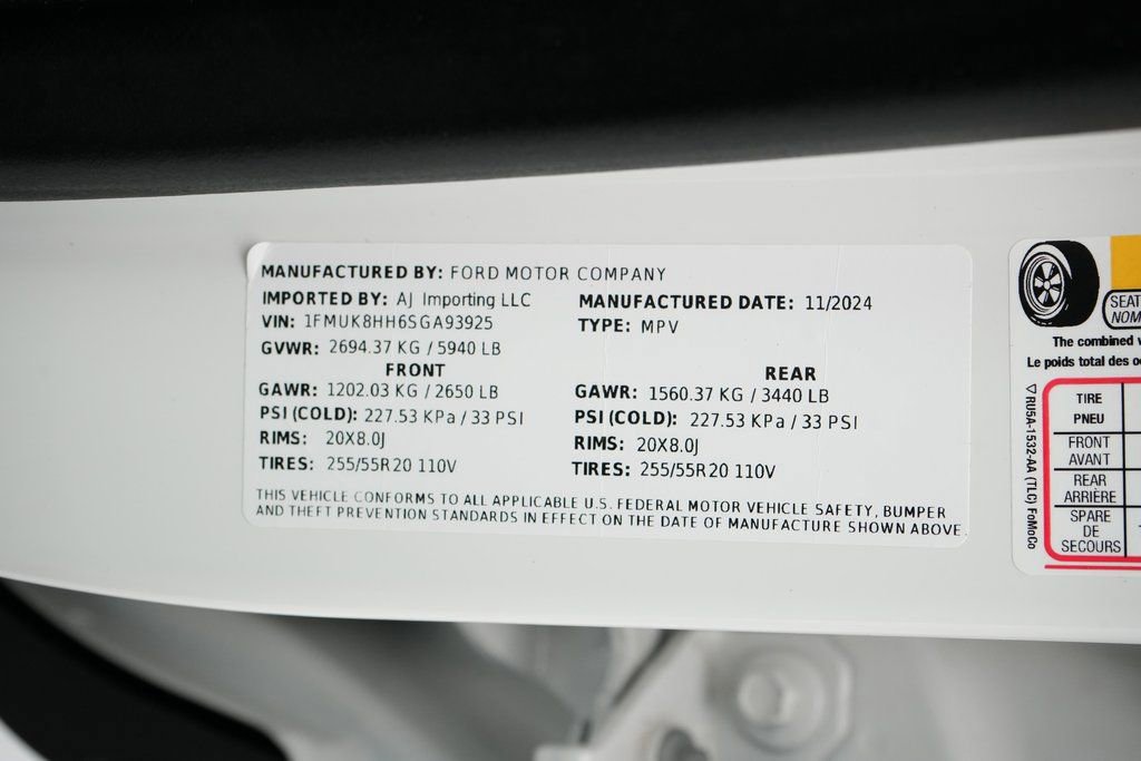 Certified 2025 Ford Explorer Platinum image 30