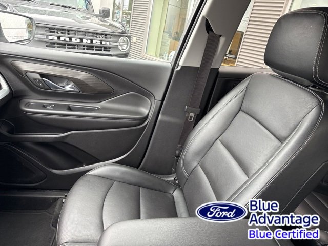 Used 2023 GMC Terrain SLT image 23