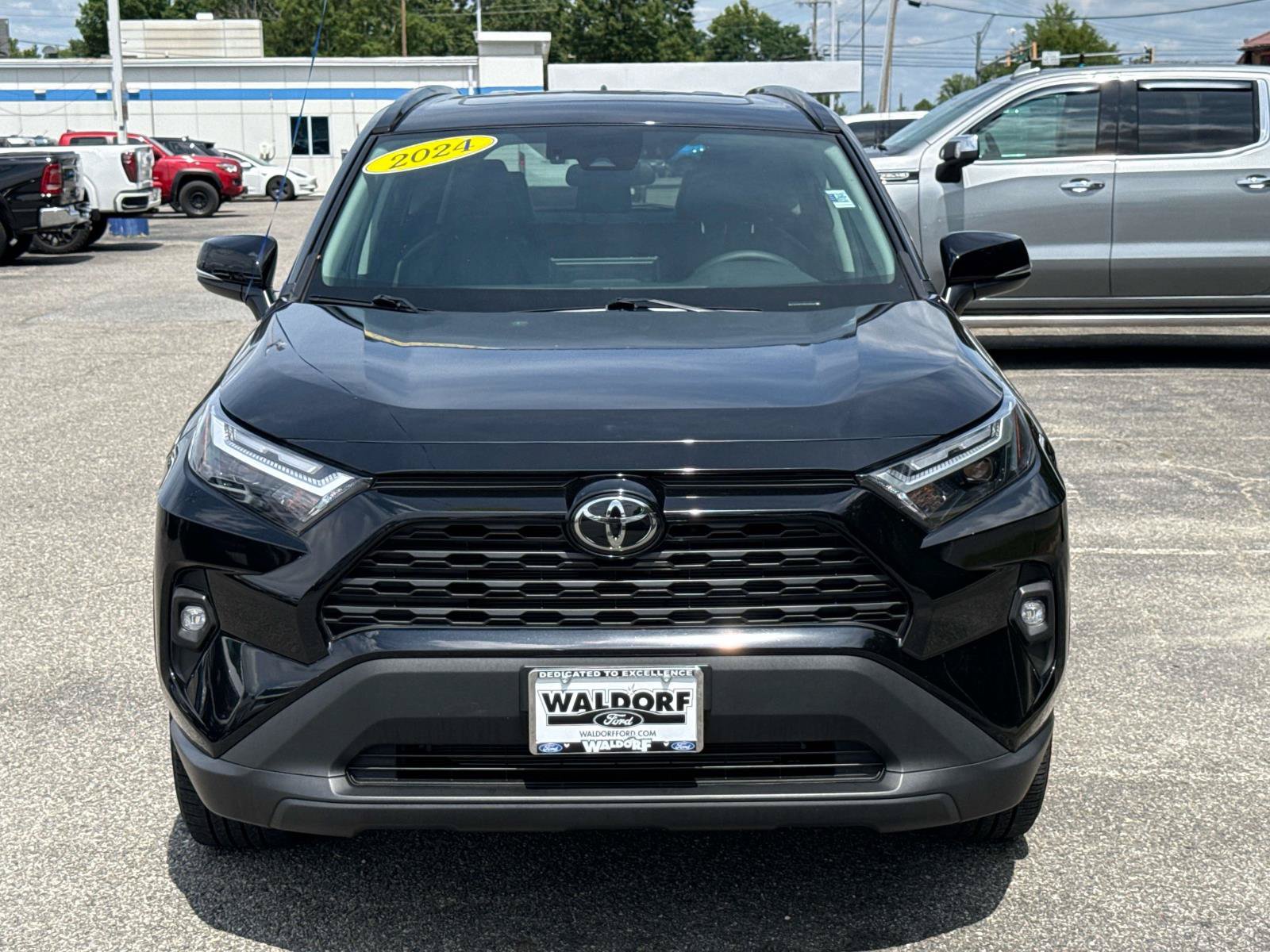 Used 2024 Toyota RAV4 XLE Premium w/ Weather Package AWD/4WD image 6