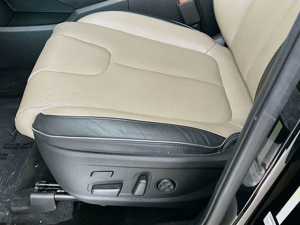 Used 2022 Hyundai Santa Fe Limited AWD/4WD image 31