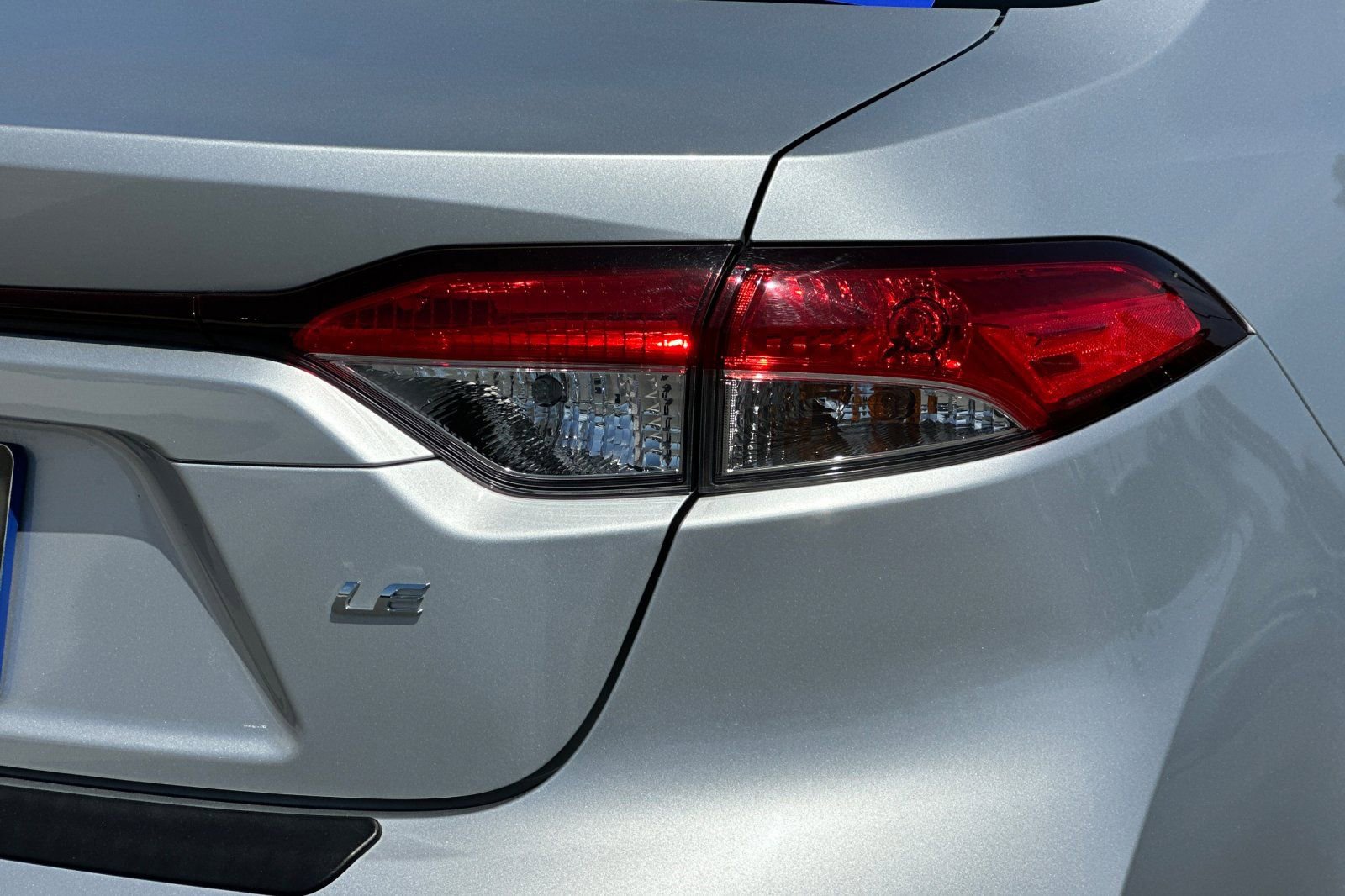 Used 2022 Toyota Corolla LE w/ LE Convenience Package FWD image 25