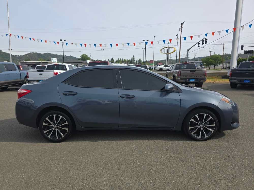 Used 2017 Toyota Corolla LE w/ Carpet Mat Package (TMS) FWD image 6