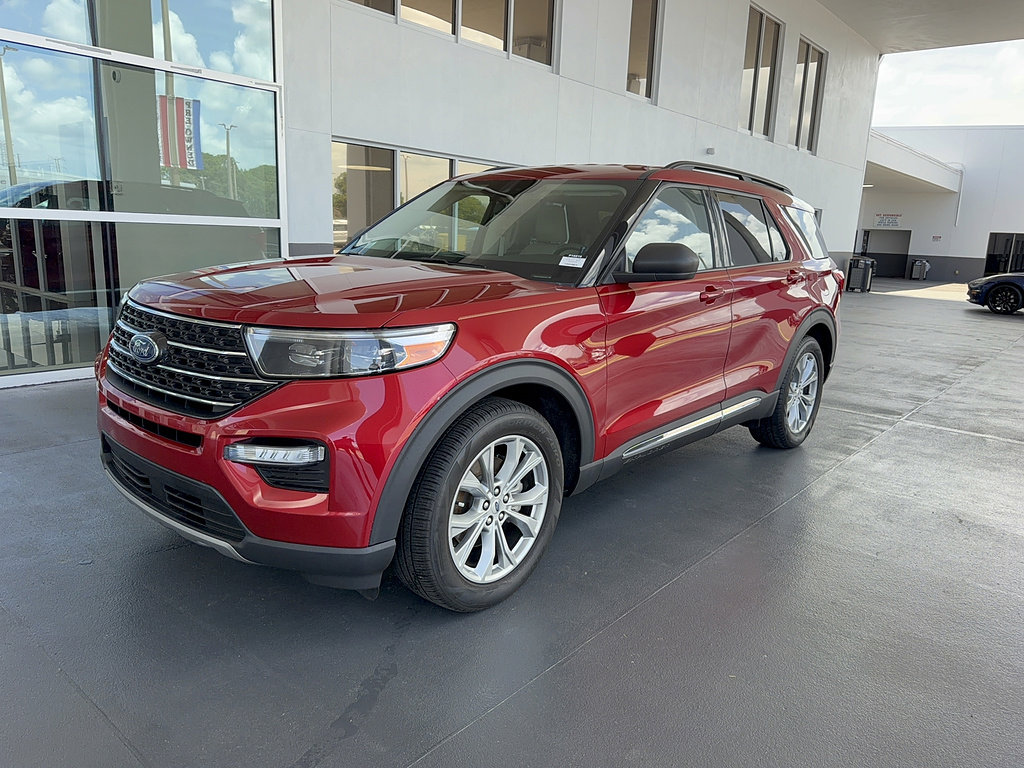Certified 2023 Ford Explorer XLT w/ Equipment Group 202A RWD image 2
