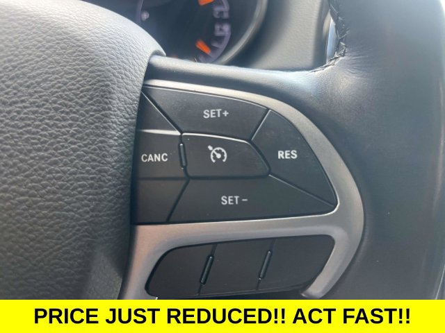 Used 2022 Jeep Grand Cherokee Laredo X RWD image 25