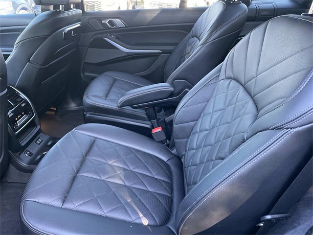 Used 2024 BMW X7 xDrive40i w/ M Sport Package image 24