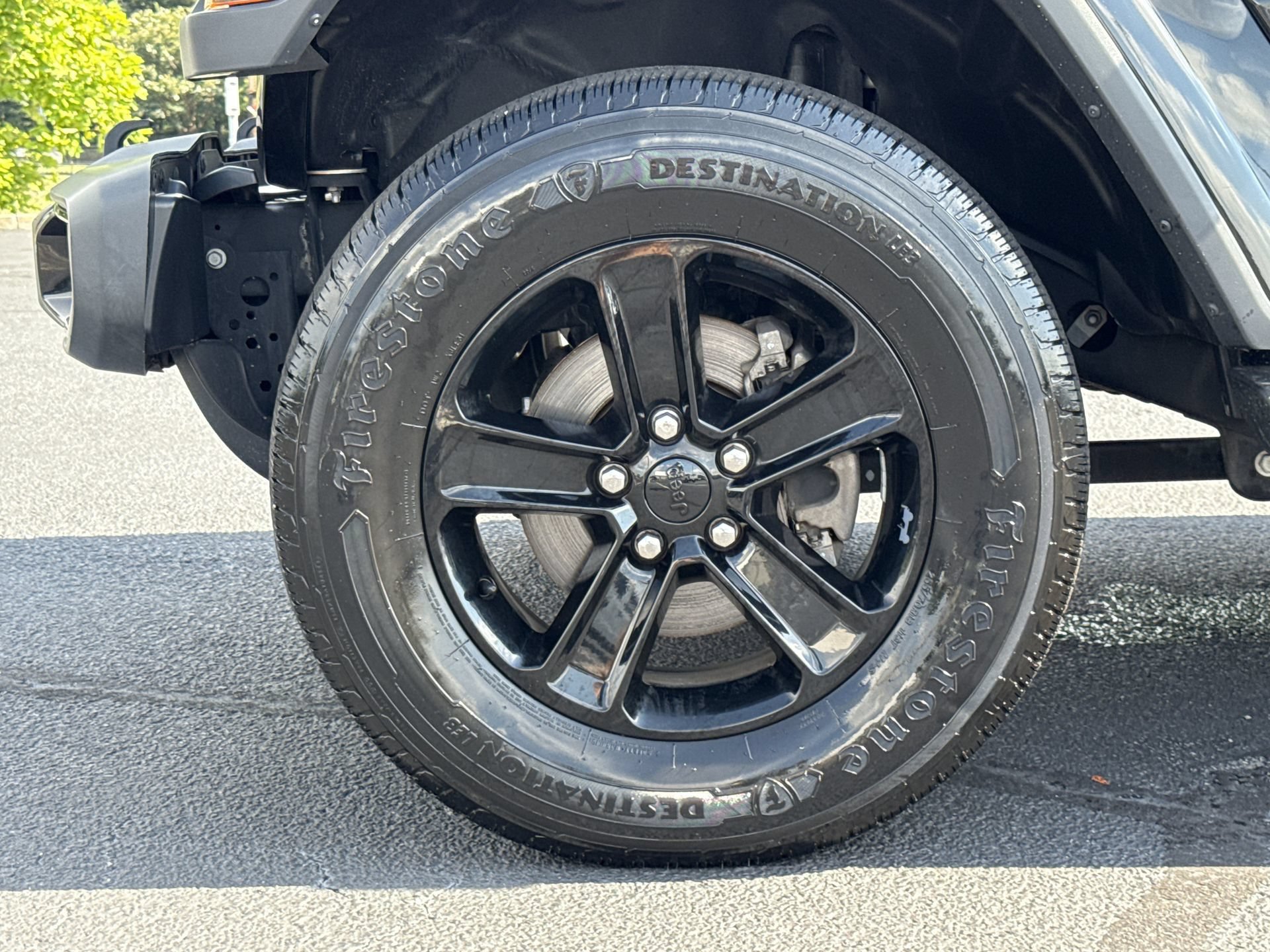 Used 2020 Jeep Wrangler Unlimited Sahara AWD/4WD image 31