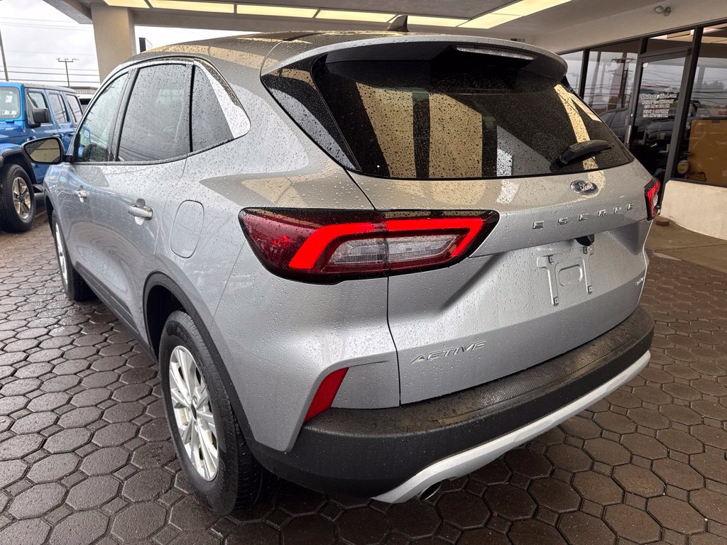 Certified 2023 Ford Escape Active AWD/4WD image 8