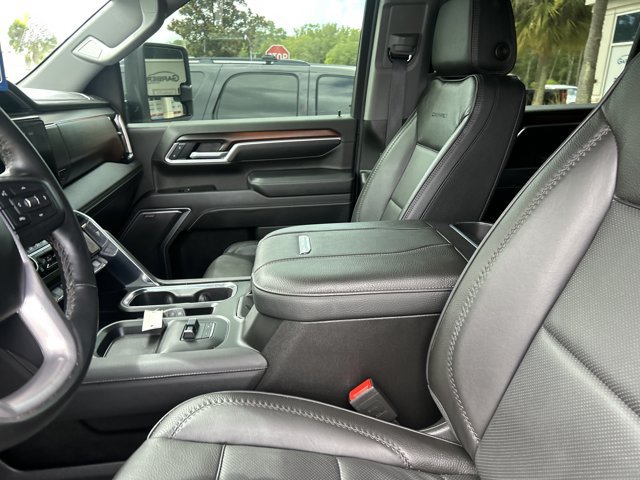 Used 2025 GMC Sierra 2500 Denali w/ Technology Package AWD/4WD image 17