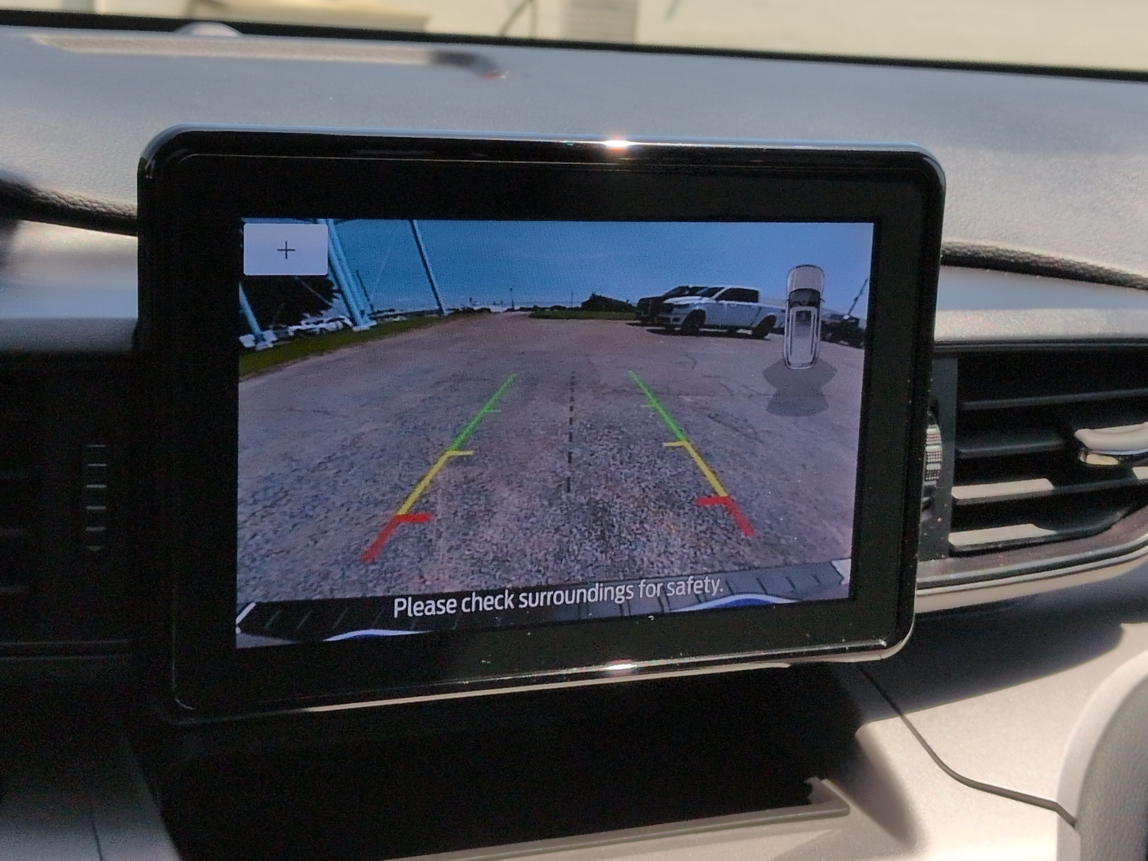 Certified 2023 Ford Explorer XLT RWD image 18