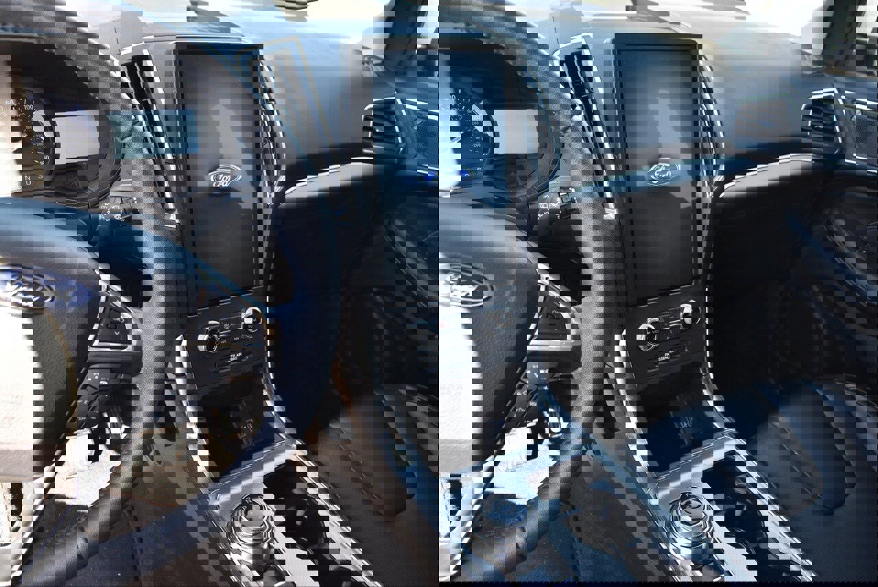 Certified 2022 Ford Edge Titanium image 8