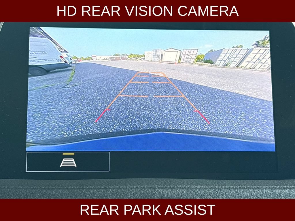Used 2023 Cadillac XT4 Luxury w/ Cold Weather Package FWD image 7