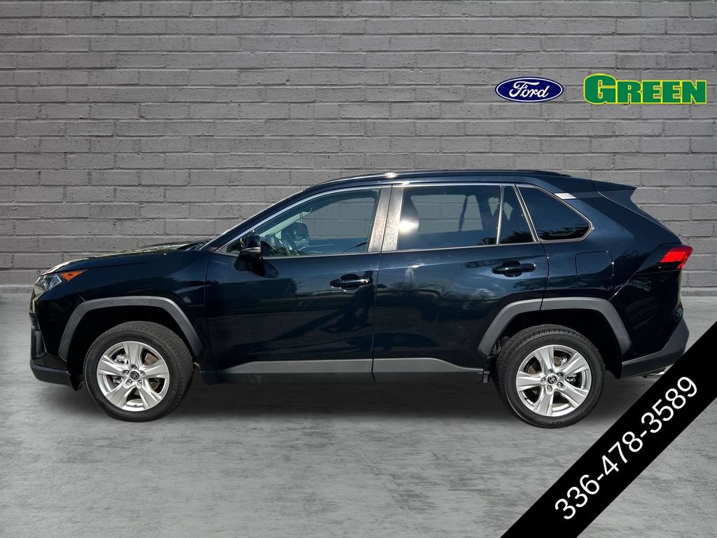 Used 2021 Toyota RAV4 XLE FWD image 3