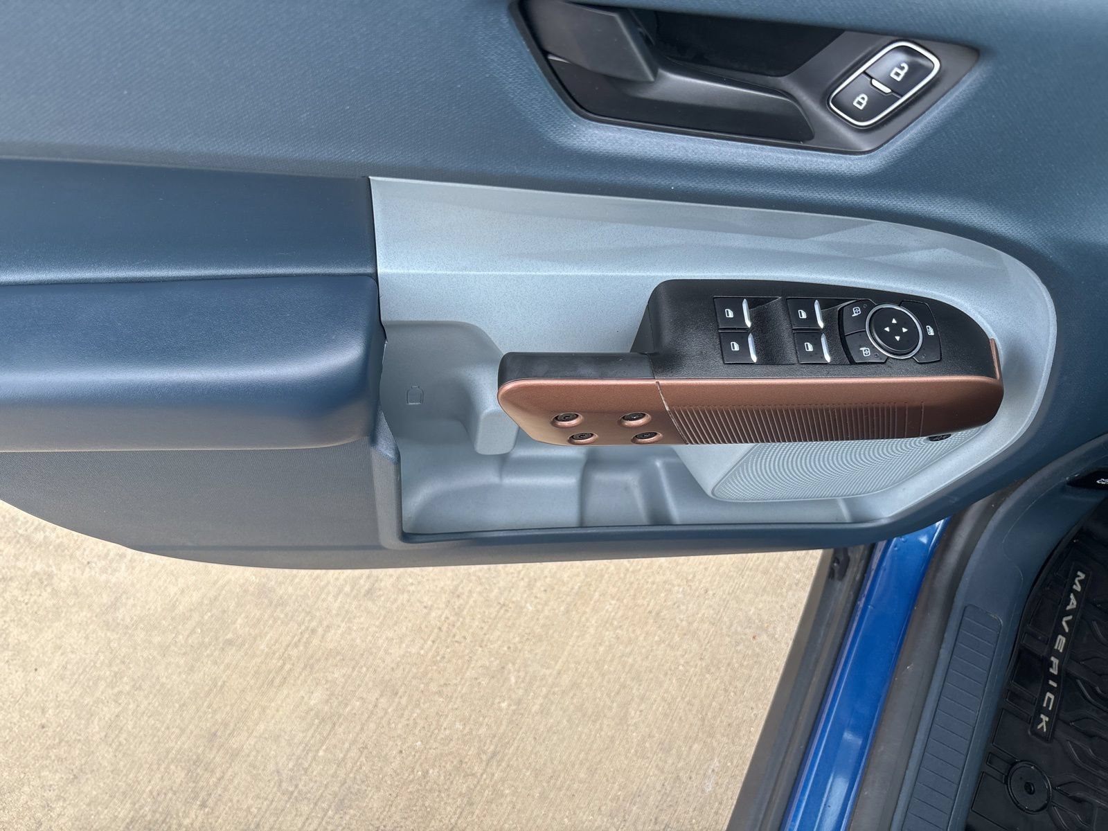 Certified 2024 Ford Maverick Lariat FWD image 18