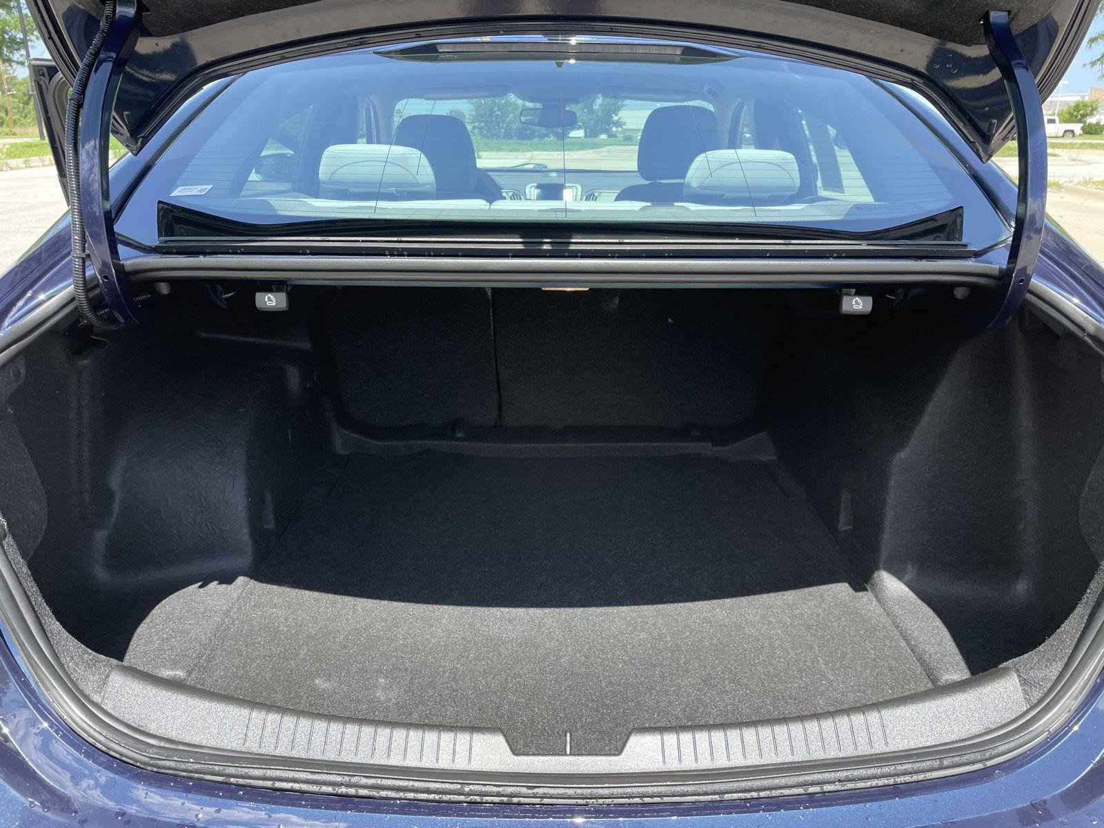 Used 2018 Chevrolet Malibu LS FWD image 34