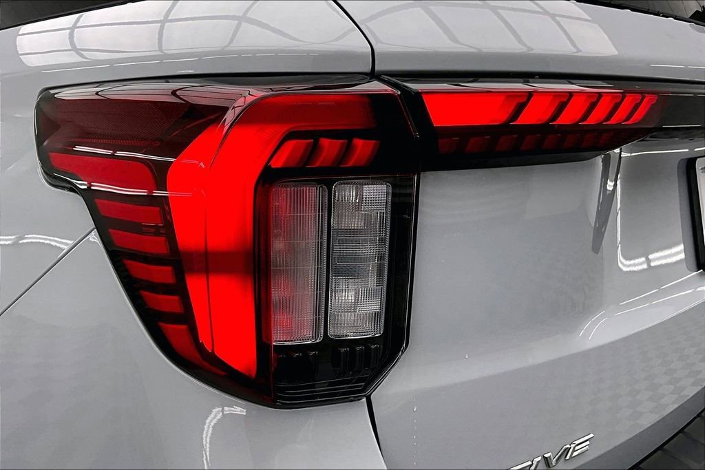 Certified 2025 Ford Explorer Active image 30