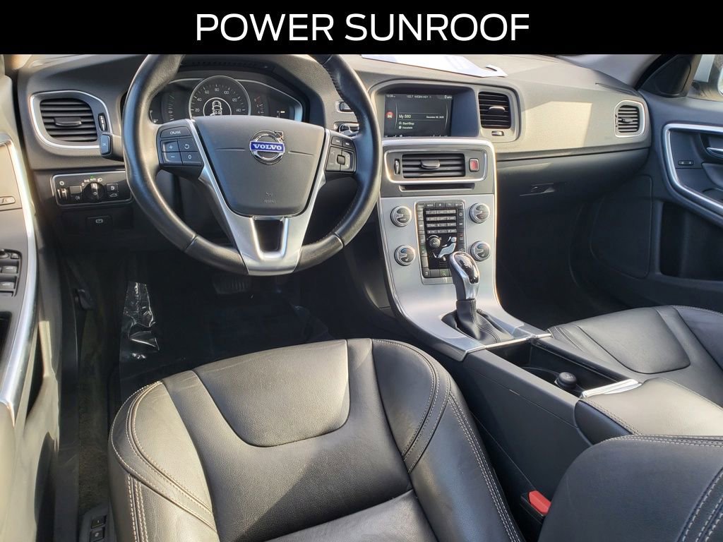 Used 2017 Volvo S60 T5 Dynamic image 7