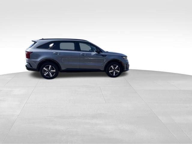 Used 2023 Kia Sorento S image 5