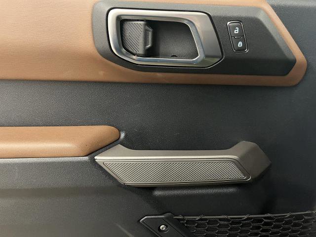 Certified 2022 Ford Bronco Outer Banks w/ Sasquatch Package AWD/4WD image 10