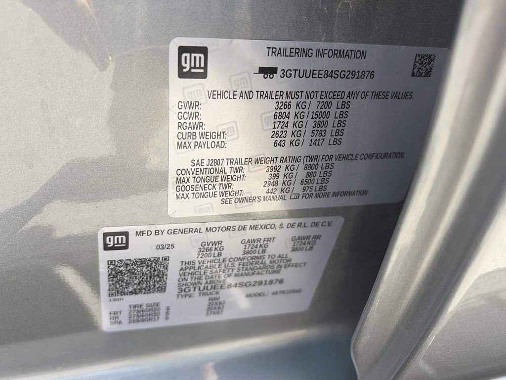 Used 2025 GMC Sierra 1500 AT4 w/ AT4 Premium Package AWD/4WD image 38