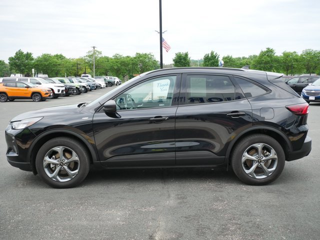 Certified 2025 Ford Escape ST-Line AWD/4WD image 5
