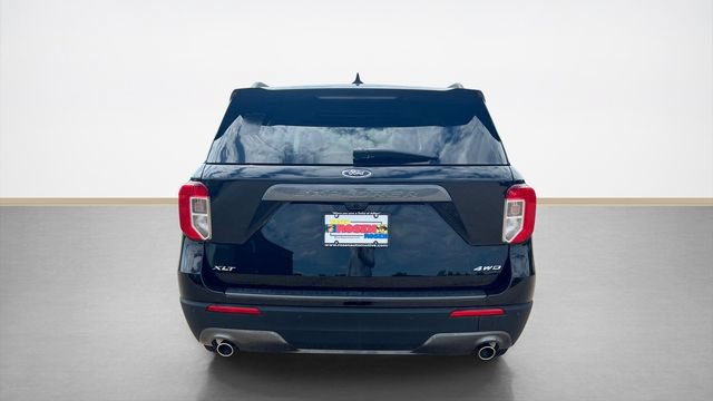 Certified 2023 Ford Explorer XLT w/ Equipment Group 202A AWD/4WD image 4