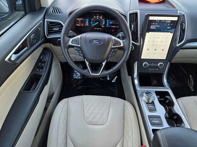 Certified 2023 Ford Edge Titanium w/ Class II Trailer Tow Package image 8