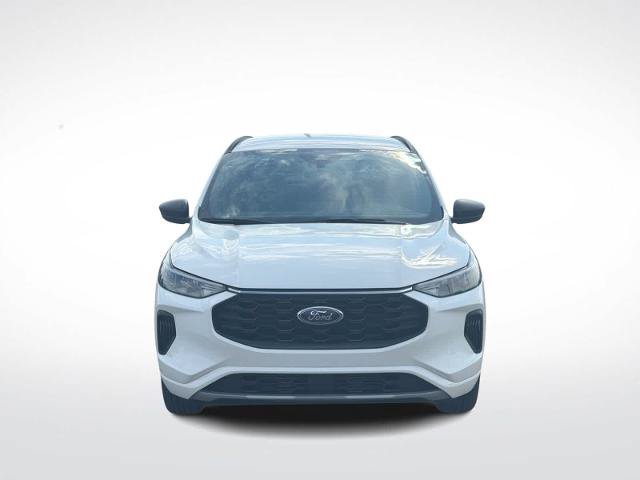 Certified 2024 Ford Escape ST-Line w/ Tech Pack #1 AWD/4WD image 3