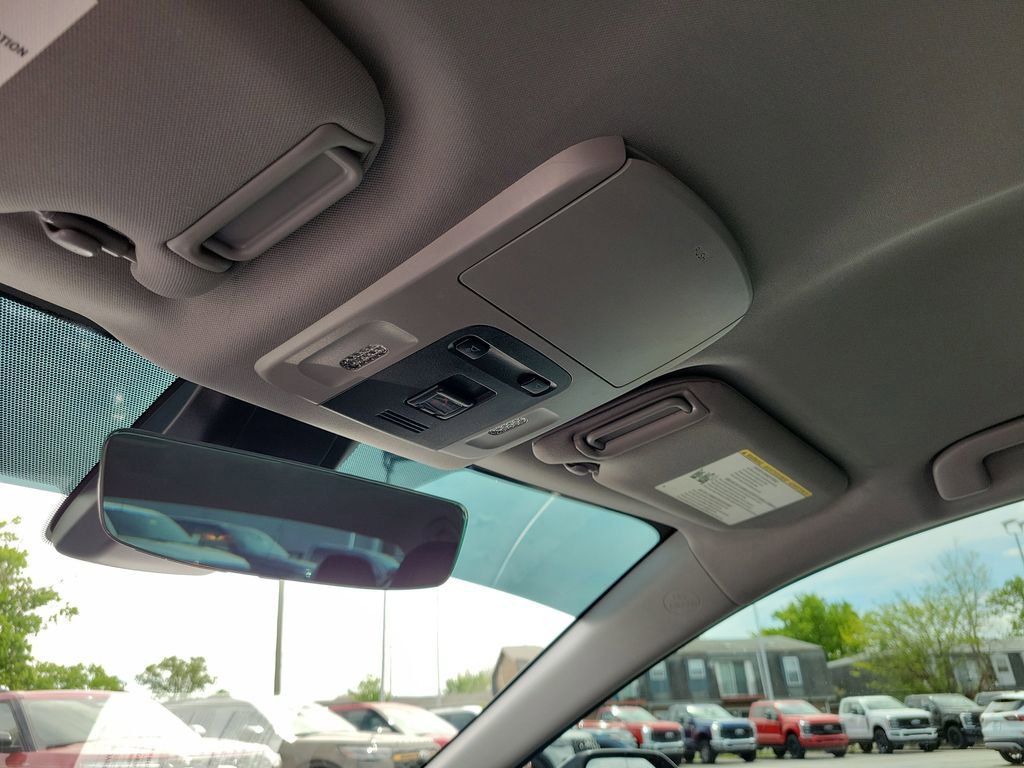 Used 2021 Toyota Camry SE FWD image 30