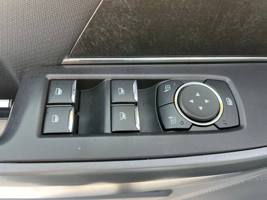 Certified 2022 Ford F150 XLT w/ Equipment Group 301A Mid image 18