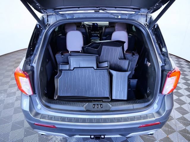 Certified 2023 Ford Explorer Platinum w/ Technology Package AWD/4WD image 8
