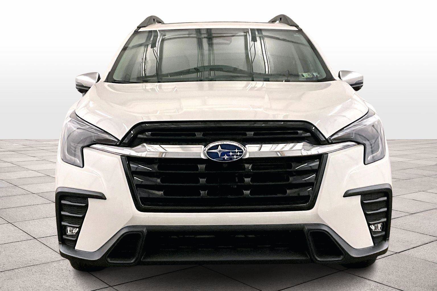 Used 2023 Subaru Ascent Limited w/ Technology Package image 6