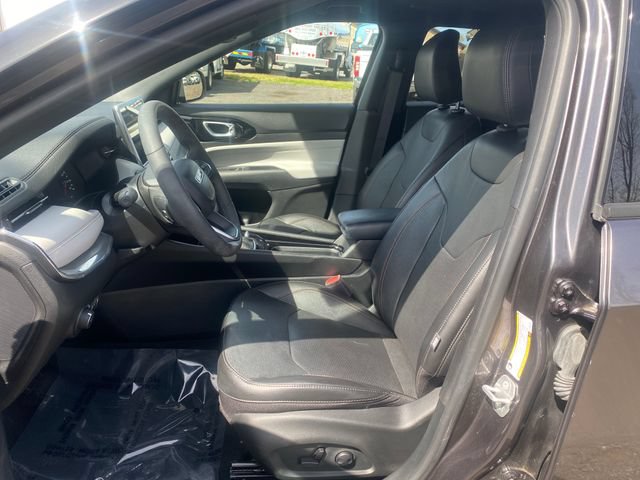 Used 2023 Jeep Compass Limited AWD/4WD image 14