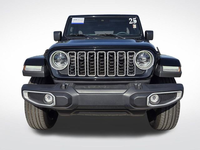 Used 2025 Jeep Wrangler Unlimited Sahara w/ Safety Group AWD/4WD image 3