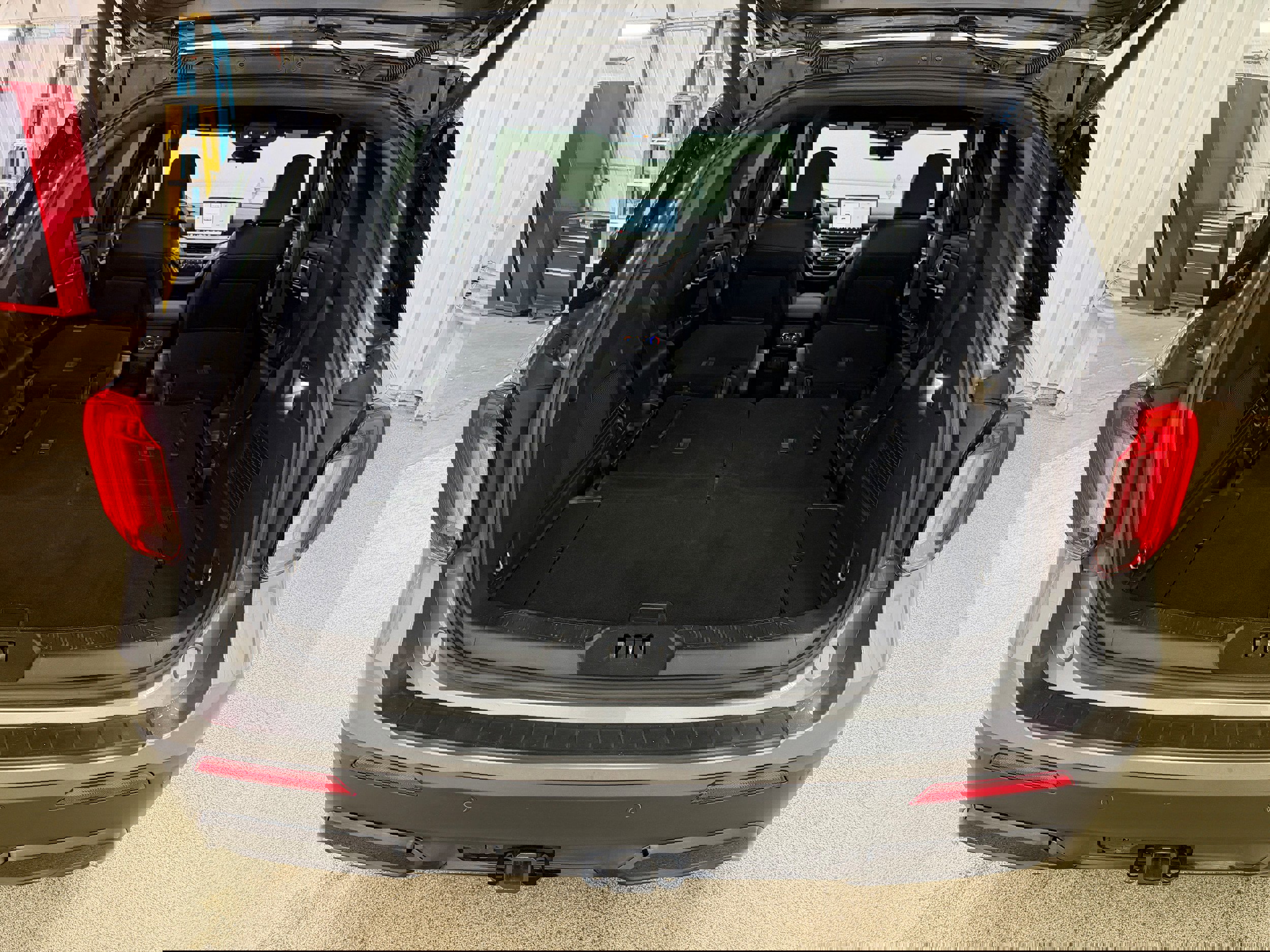 Certified 2025 Ford Explorer ST-Line image 31