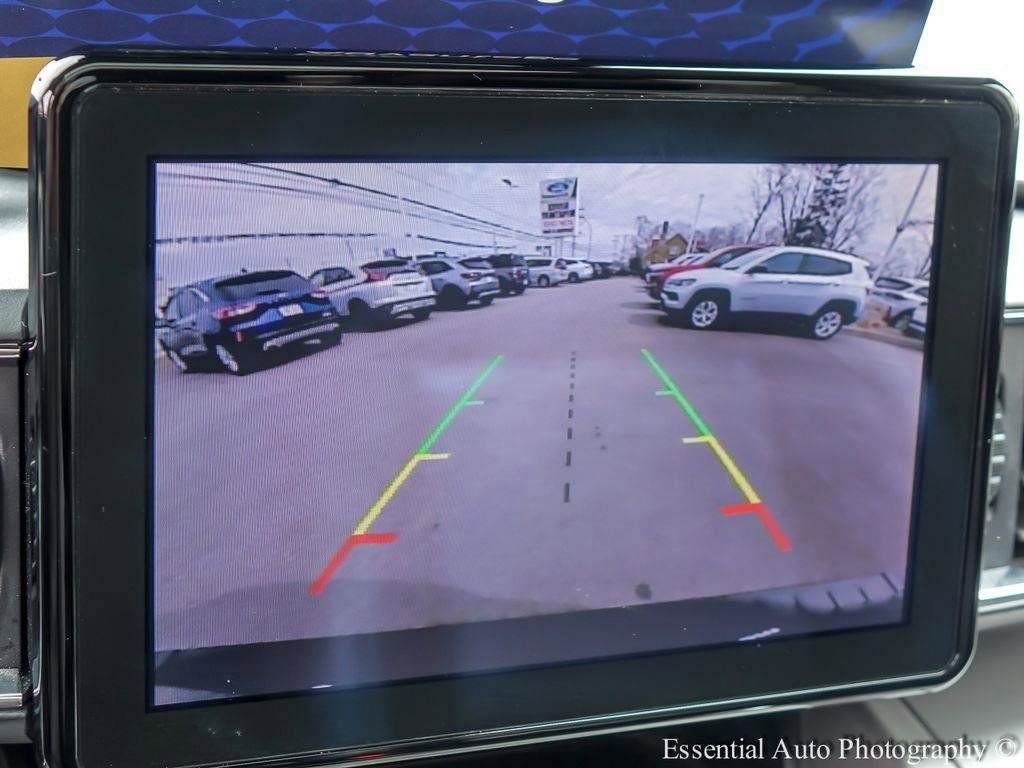 Certified 2022 Ford Explorer XLT w/ Equipment Group 202A image 19