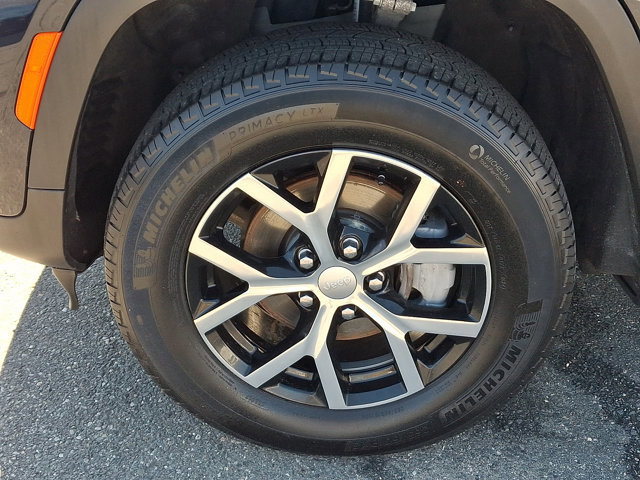 Used 2024 Jeep Grand Cherokee Limited image 31