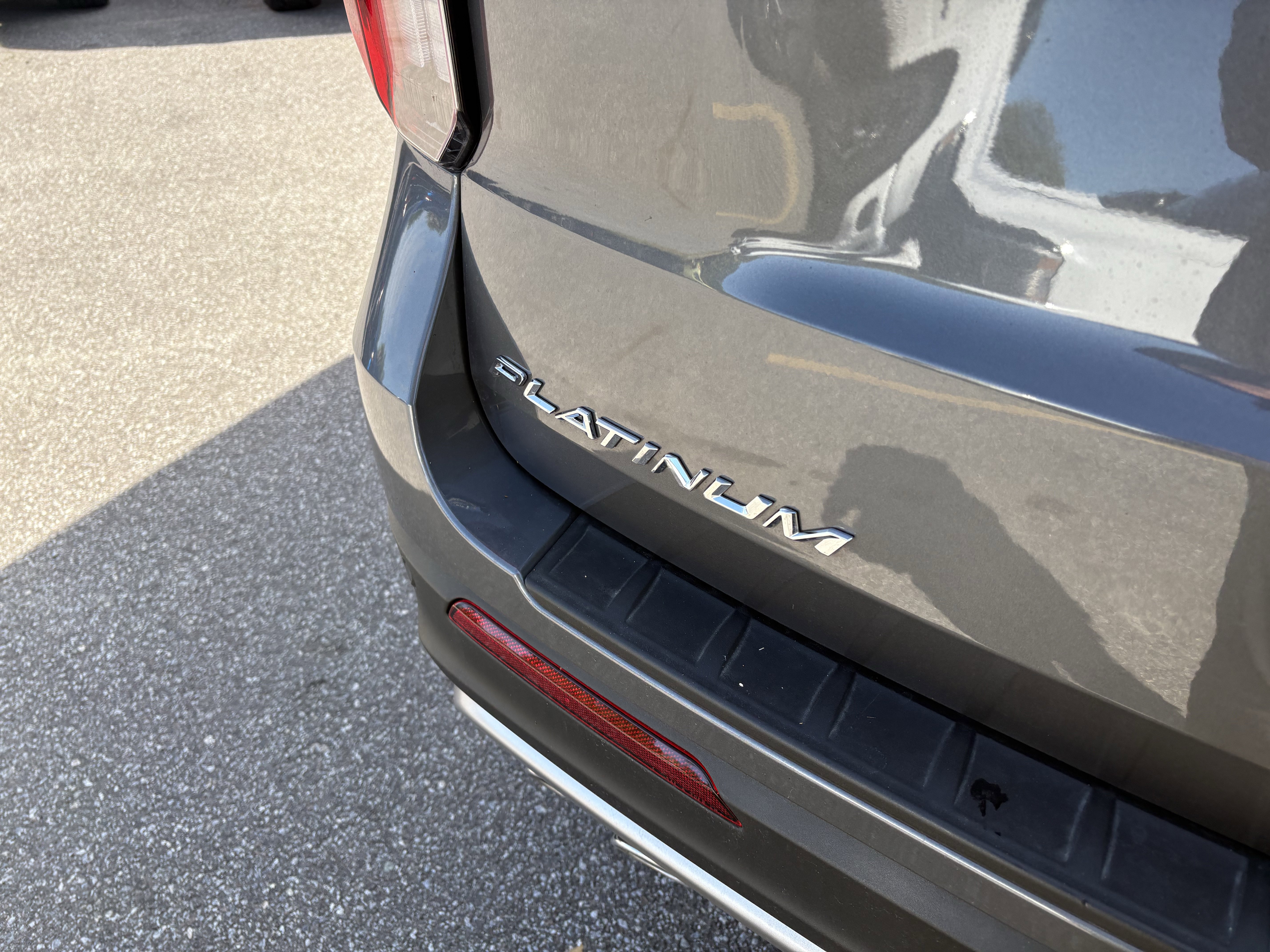 Certified 2025 Ford Explorer Platinum w/ Ultimate Package image 13