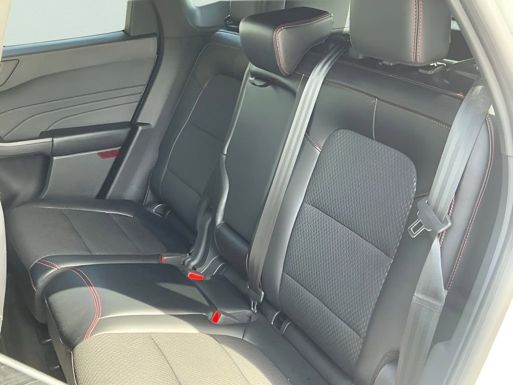 Certified 2024 Ford Escape ST-Line Select AWD/4WD image 18