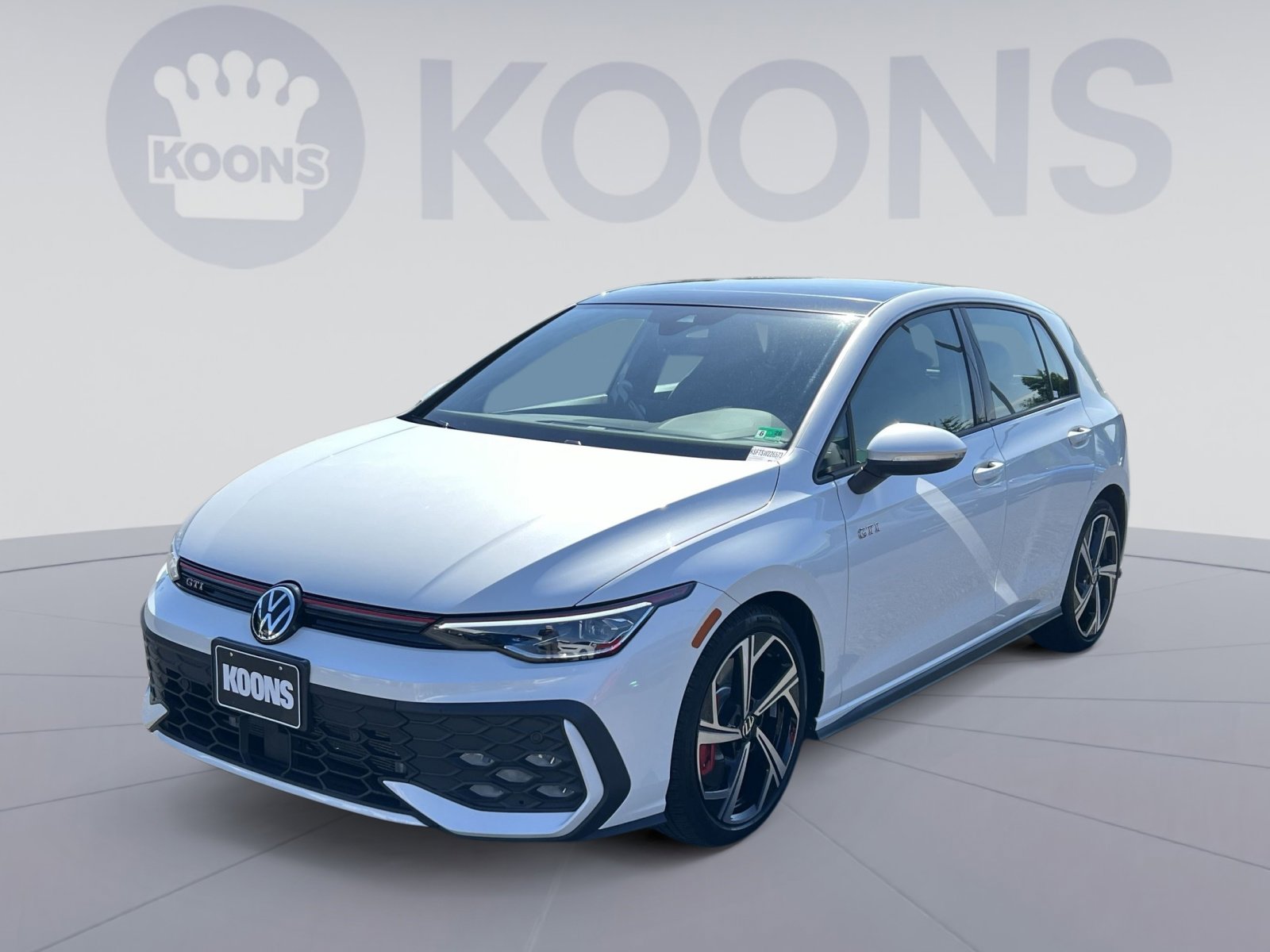 Used 2025 Volkswagen GTI SE FWD image 5