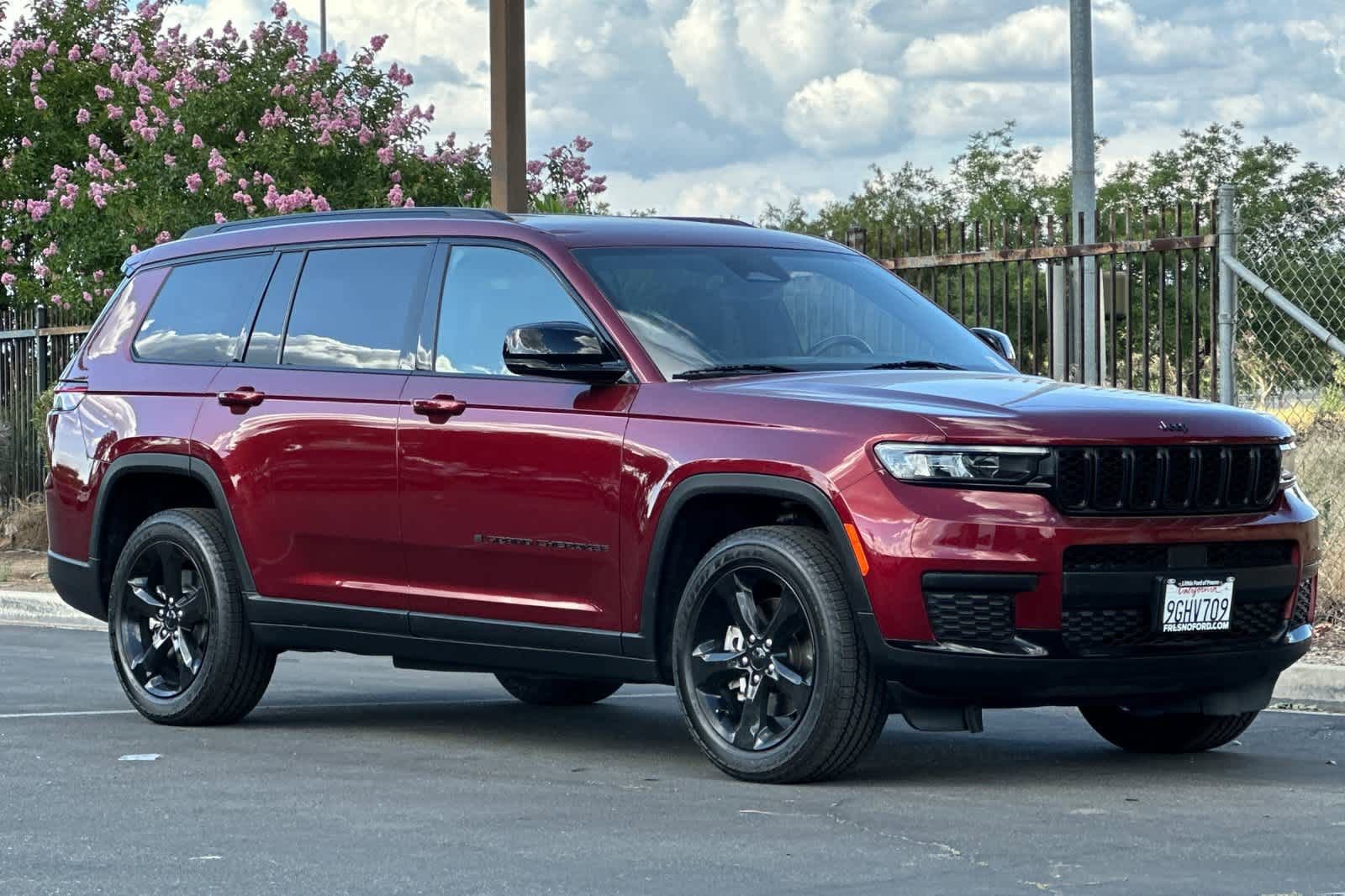Used 2021 Jeep Grand Cherokee L Laredo RWD image 10