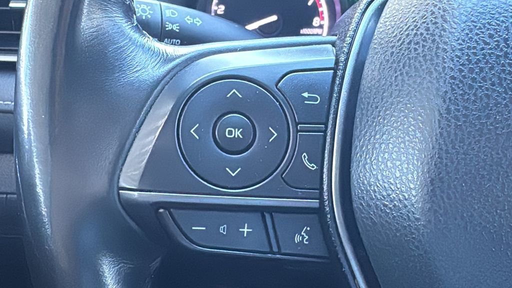 Used 2021 Toyota Camry SE w/ Convenience Package image 12