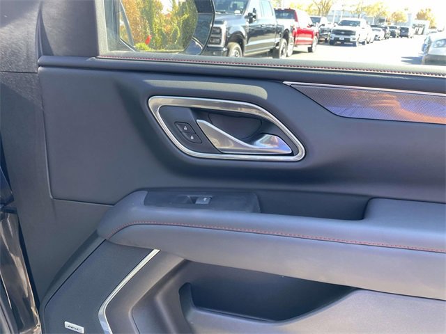 Used 2023 Chevrolet Suburban RST w/ Sport Performance Package image 32