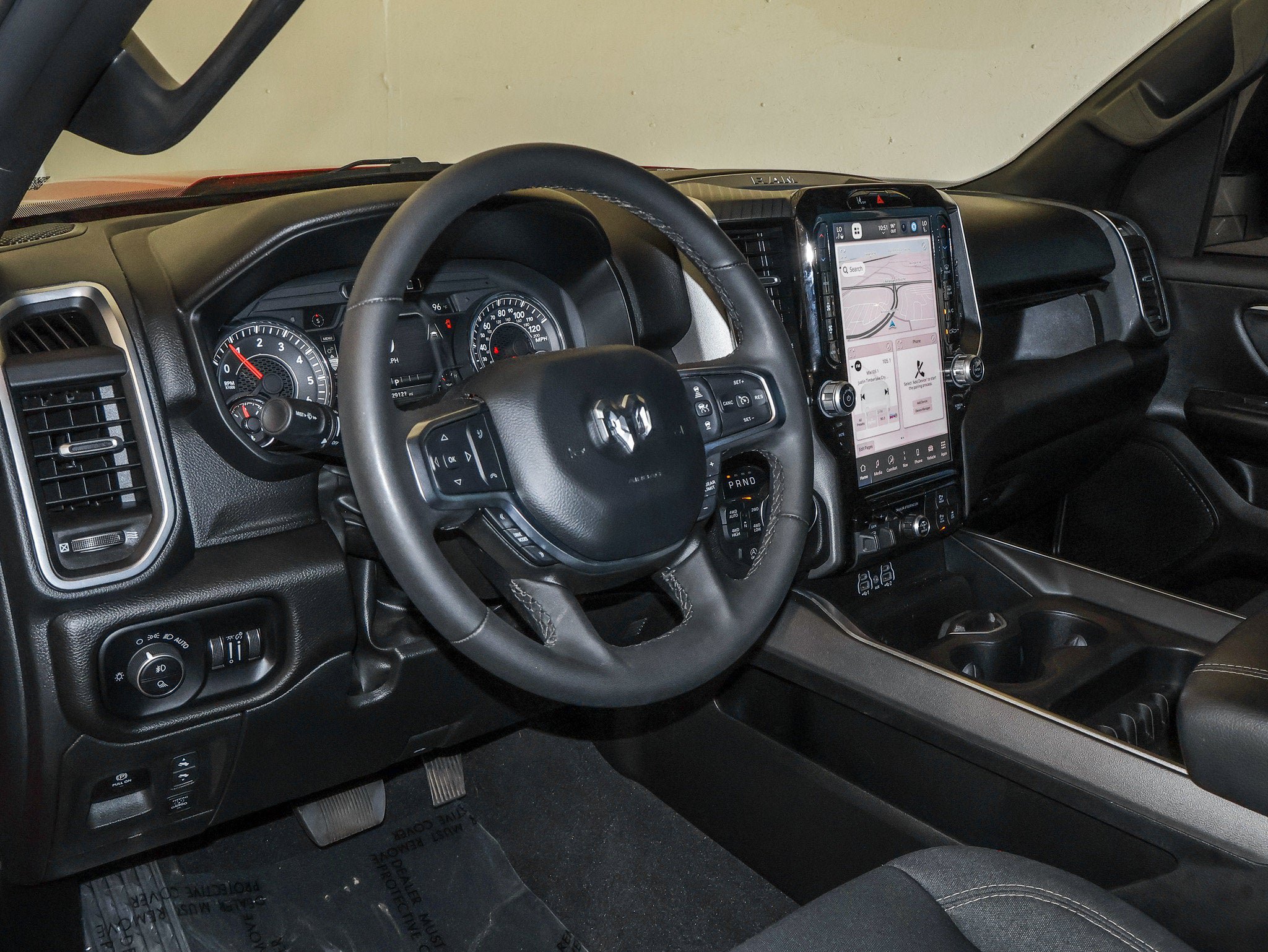 Used 2025 RAM 1500 Big Horn AWD/4WD image 23
