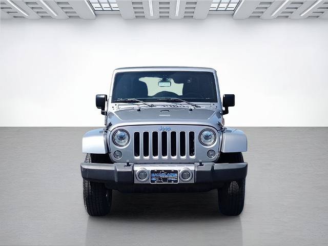 Used 2017 Jeep Wrangler Sahara w/ Connectivity Group AWD/4WD image 8